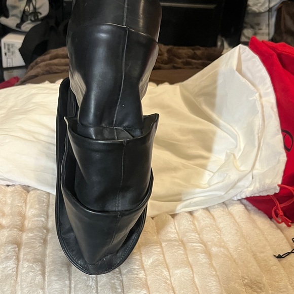 Christian Louboutin Black Pleated Leather Hobo Bag - Picture 5 of 13